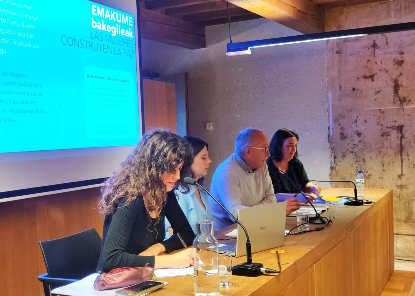 Investigación realizada sobre la participación de mujeres en procesos de paz