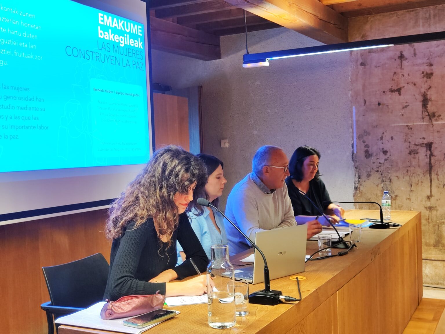 Investigación realizada sobre la participación de mujeres en procesos de paz